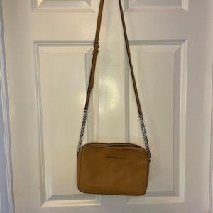 Tan leather Michael Kors crossbody